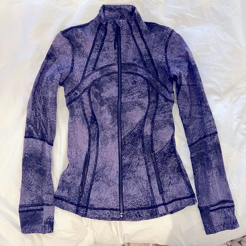 Lululemon zip up jacket size 4